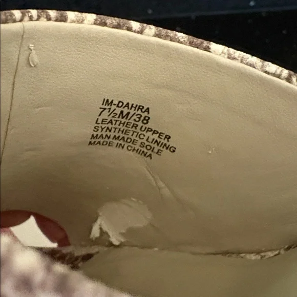 *Vince Camuto IM-DAHRA ROCCIA White Gold DOMINO Snake Print Open Toe Wedges - Picture 13 of 16